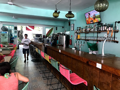 Cerveceria Punta Sur - 10a Avenida Sur 229, Centro, 77600 San Miguel de Cozumel, Q.R., Mexico