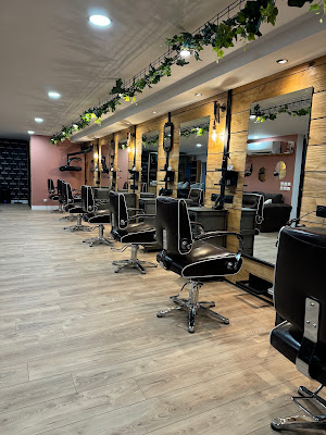 L' atelier Salon de Coiffure à Le Soler