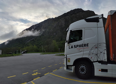 LA COMPAGNIE DES PYRENEES / EAU NEUVE à Mérens-les-Vals