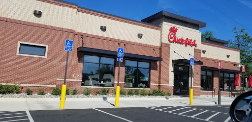 Fast Food Restaurant «Chick-fil-A», reviews and photos, 4412 Chantilly Pl, Chantilly, VA 20151, USA