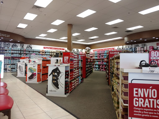 Shoe Store «Famous Footwear», reviews and photos, 9450 W Northern Ave, Glendale, AZ 85305, USA