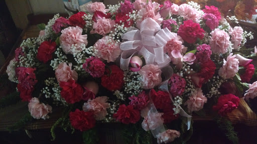 Florist «Flowers by Evelyn», reviews and photos, 92 E Main St, Westminster, MD 21157, USA