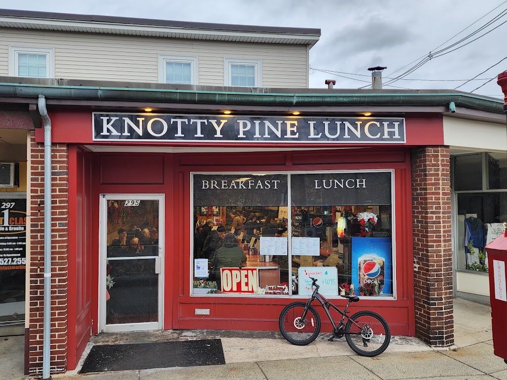The Knotty Pine 02466