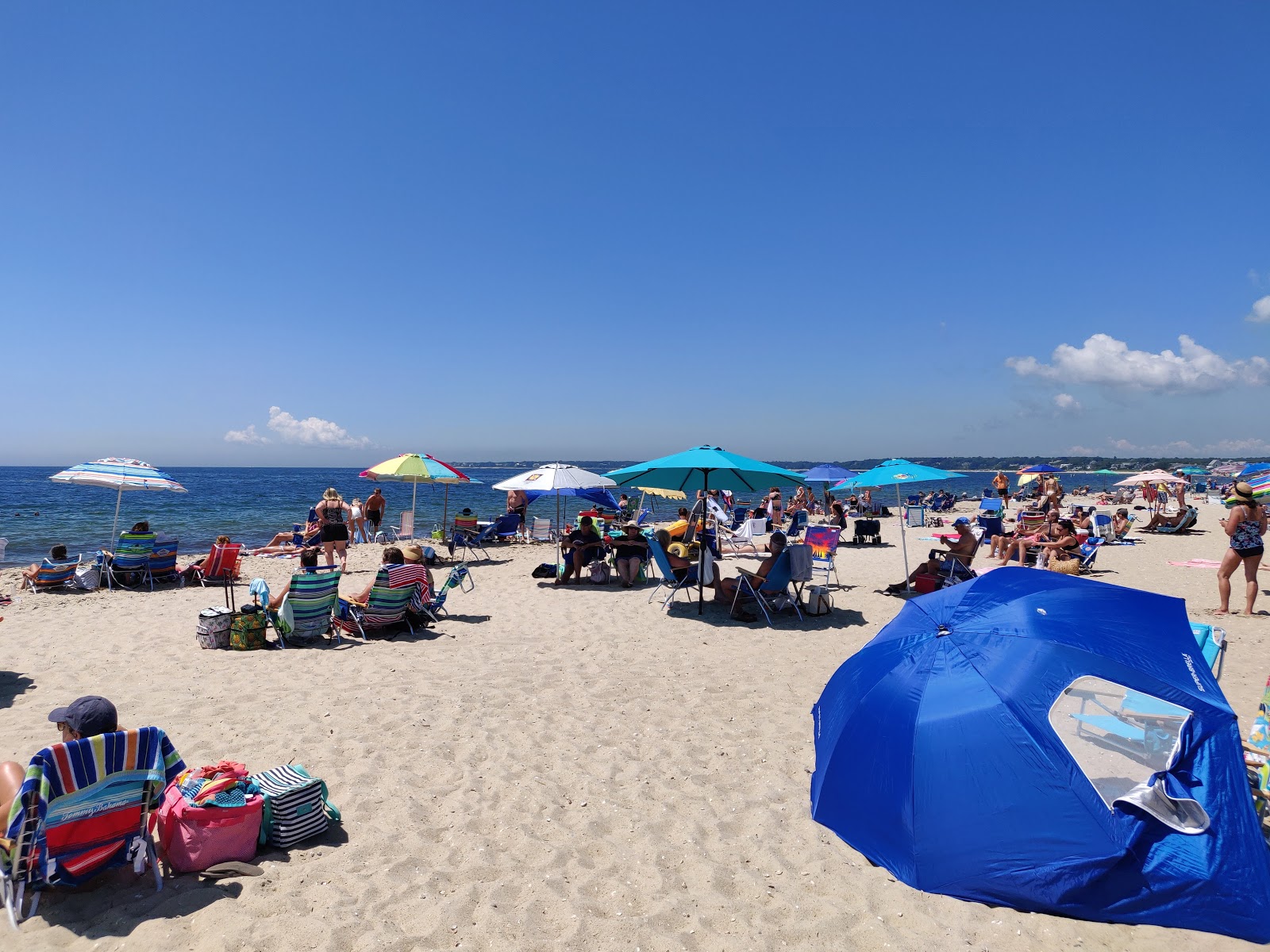Craigville Beach'in fotoğrafı - rahatlamayı sevenler arasında popüler bir yer