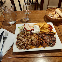 Plats et boissons du Restaurant turc La Voie Lactée Resto Rapide à Paris - n°2