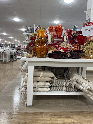 Department Store «HomeGoods», reviews and photos, 1087 Old Country Rd, Riverhead, NY 11901, USA