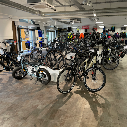 Reviews of Pure Electric Edinburgh - Electric Bike & Electric Scooter Shop in Edinburgh - Bicycle store