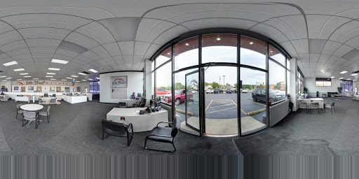 Car Dealer «Auto Villa», reviews and photos, 302 S Lake St, Grayslake, IL 60030, USA