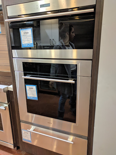 Appliance Store «Pacific Sales Kitchen, Bath & Electronics», reviews and photos, 6100 Variel Ave, Woodland Hills, CA 91367, USA