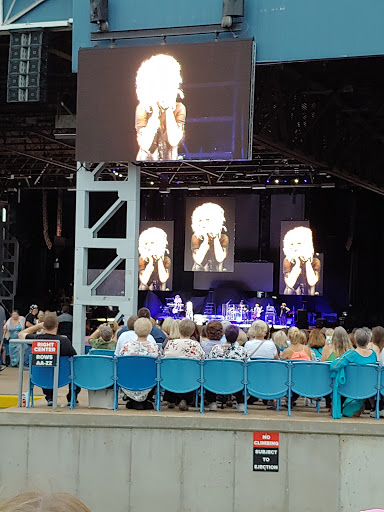 Live Music Venue «Hollywood Casino Amphitheatre - St. Louis», reviews and photos, 14141 Riverport Dr, Maryland Heights, MO 63043, USA