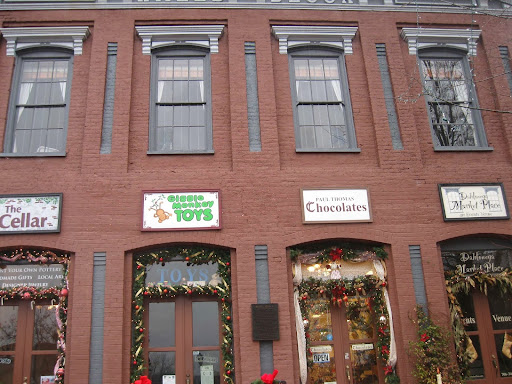 Giggle Monkey Toys, 104 Public Square N, Dahlonega, GA 30533, USA, 