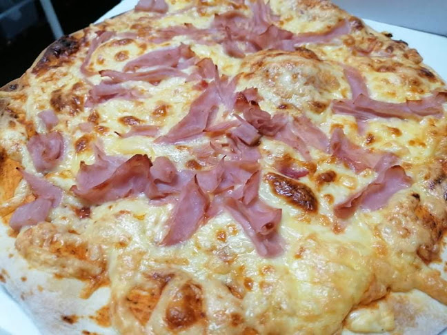 Értékelések erről a helyről: Oázis Pizzéria és Fagyizó, Besenyőtelek - Pizza
