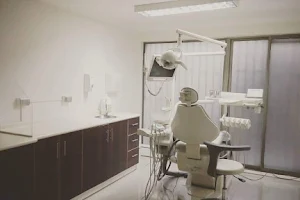 Clínica Dental K'umara - Dentista Especialista en Carillas Dentales - Viña del Mar image