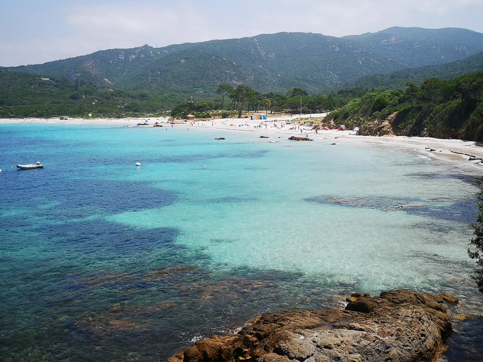 Photo de Plage de Verghia avec baie spacieuse