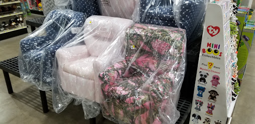 Sporting Goods Store «Big R of Homer Glen», reviews and photos, 15830 S Bell Rd, Homer Glen, IL 60491, USA