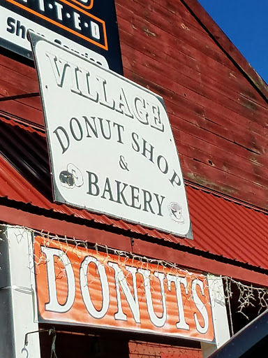 Donut Shop «Village Donut Shop & Bakery», reviews and photos, 1246 Roosevelt Trail, Raymond, ME 04071, USA