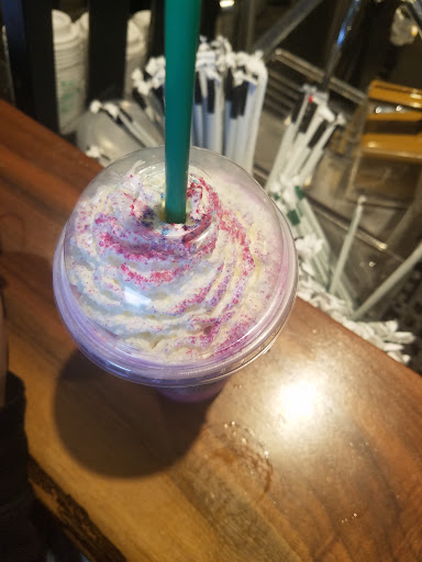 Coffee Shop «Starbucks», reviews and photos, 1 Parker Harding Plaza, Westport, CT 06880, USA