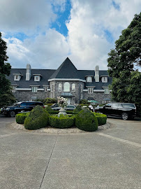 Portland Luxury Town Car - Photo 9 - Car repair in Portland, OR, Portland