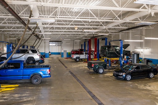 Ford Dealer «Ernie Von Schledorn Ford Lomira», reviews and photos, 700 East Ave, Lomira, WI 53048, USA