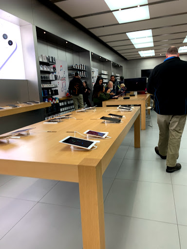 Computer Store «Apple Fashion Place», reviews and photos, 6191 State St, Murray, UT 84107, USA