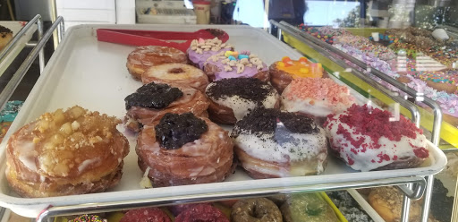 Donut Shop «AM Donut & Yogurt», reviews and photos, 305 Huntington Dr, Monrovia, CA 91016, USA