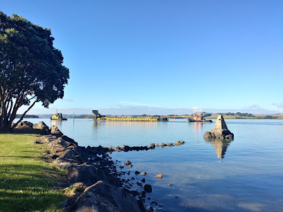 Kaiwaka Point (Local name Grandmothers Bay due to safe swimming)