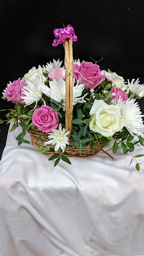 Reviews of Flowers By Savita in Leicester - Florist