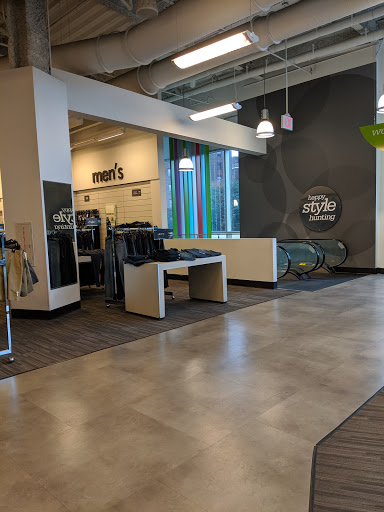 Department Store «Nordstrom Rack Skyview Center», reviews and photos, 4024 College Point Blvd, Flushing, NY 11354, USA