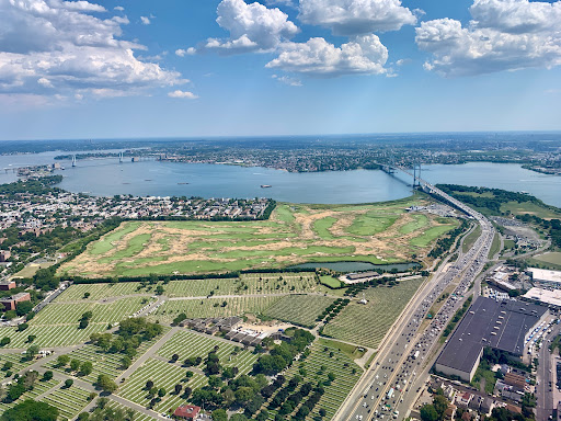 Public Golf Course «Trump Golf Links, Ferry Point», reviews and photos, 500 Hutchinson River Pkwy, Bronx, NY 10465, USA