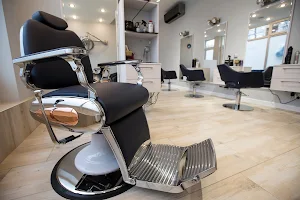 Lechicka Studio Salon fryzjersko - kosmetyczny image