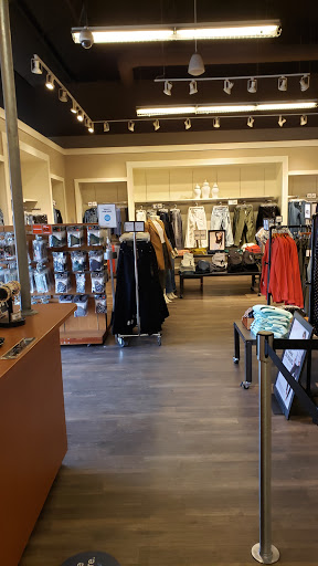 Shopping Mall «Edinburgh Premium Outlets», reviews and photos, 11622 NE Executive Dr, Edinburgh, IN 46124, USA