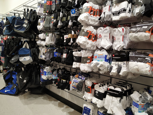 Department Store «T.J. Maxx», reviews and photos, 124 Danbury Rd, New Milford, CT 06776, USA