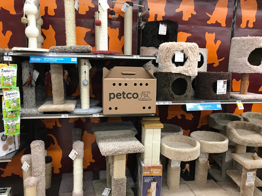 Pet Supply Store «Petco Animal Supplies», reviews and photos, 197 E Dekalb Pike #350, King of Prussia, PA 19406, USA