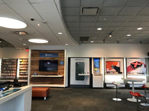 Cell Phone Store «AT&T», reviews and photos, 1966 W Broadway Ave, Forest Lake, MN 55025, USA