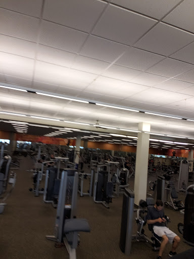 Gym «LA Fitness», reviews and photos, 14905 4th Ave SW, Burien, WA 98166, USA