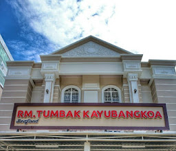 lapan lapan seafood makassar photo
