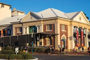 Cairns Art Gallery image