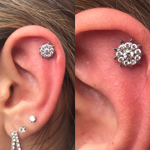 Wingnut Tattoo & Piercing Studio, 2022 N Ferry St #1201, Anoka, MN 55303, USA, 