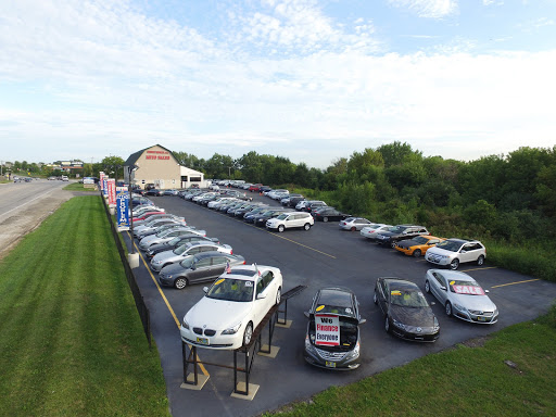 Used Car Dealer «Conway Imports Auto Sales», reviews and photos, 615 E Lake St, Streamwood, IL 60107, USA