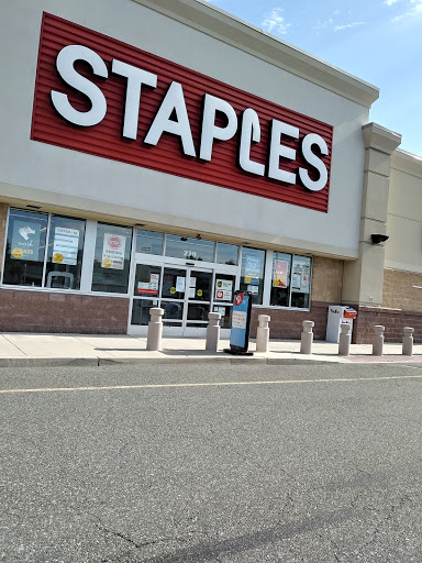 Office Supply Store «Staples», reviews and photos, 270 Upland Square Dr, Pottstown, PA 19464, USA