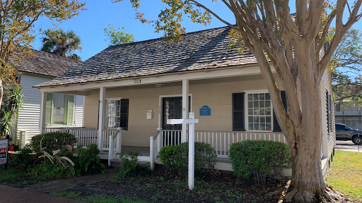 Simply Elegant Couture Bridal and Prom, 410 E Wright St, Pensacola, FL 32501, USA, 