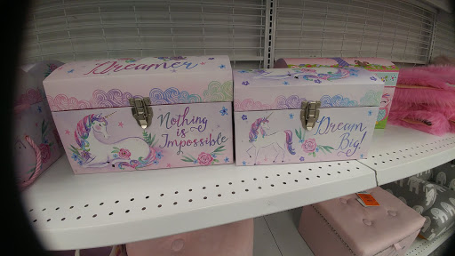 Clothing Store «Ross Dress for Less», reviews and photos, 21605 Village Lakes Shopping Center Dr, Land O Lakes, FL 34639, USA