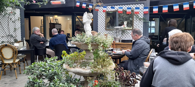 Tartines Cafe - Coffee shop