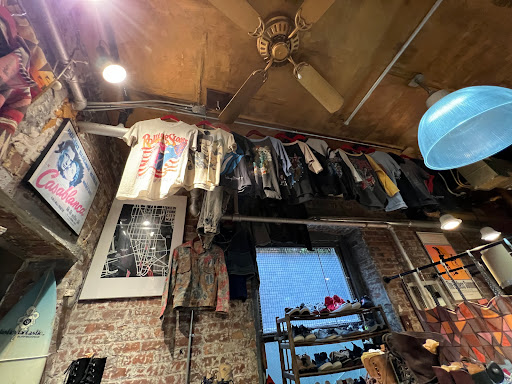 Vintage Clothing Store «10 ft Single by Stella Dallas», reviews and photos, 285 N 6th St, Brooklyn, NY 11211, USA