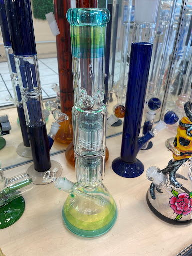 Tobacco Shop «High Q Cigar House», reviews and photos, 12127 E Carson St, Hawaiian Gardens, CA 90716, USA