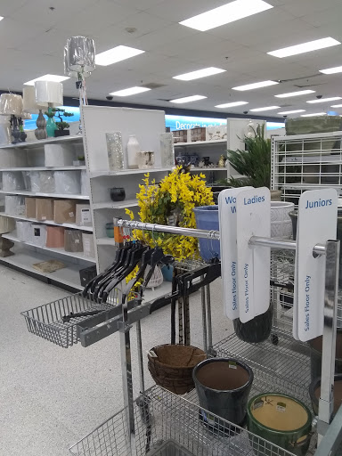 Clothing Store «Ross Dress for Less», reviews and photos, 20618 I-45, Spring, TX 77373, USA