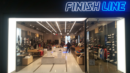 Shoe Store «Finish Line», reviews and photos, 620 Chicago Ridge Mall, Oak Lawn, IL 60453, USA