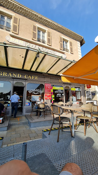 Le Grand Cafe Bar PMU