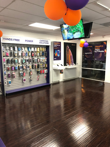 Cell Phone Store «MetroPCS Authorized Dealer», reviews and photos, 10033 Paramount Blvd, Downey, CA 90240, USA