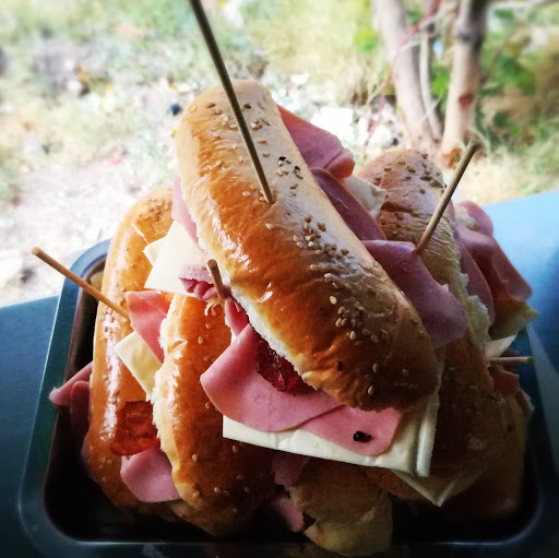 Chipilosas Tortas y Hamburguesas